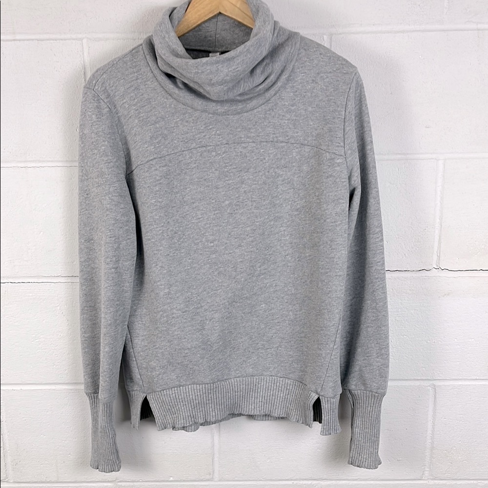 Alo Yoga haze long sleeve gray turtleneck pullover sweater
